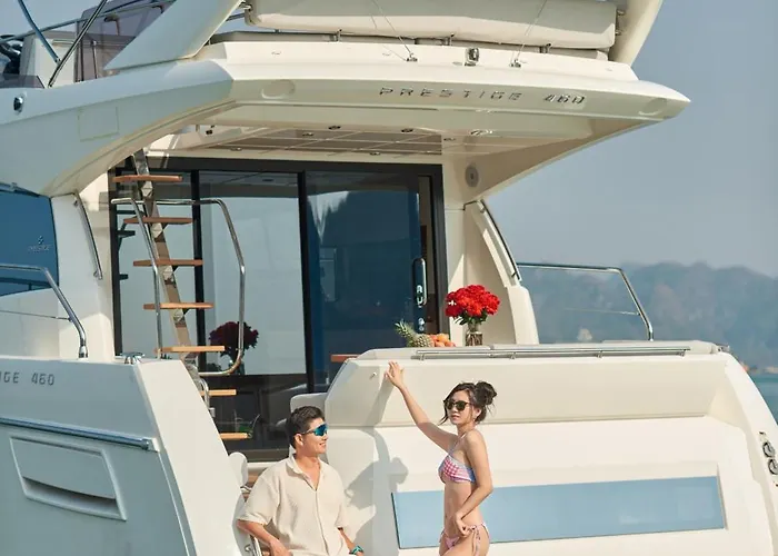 Luxury Yacht Bay - Managed By Vietyacht Club * Ha Long